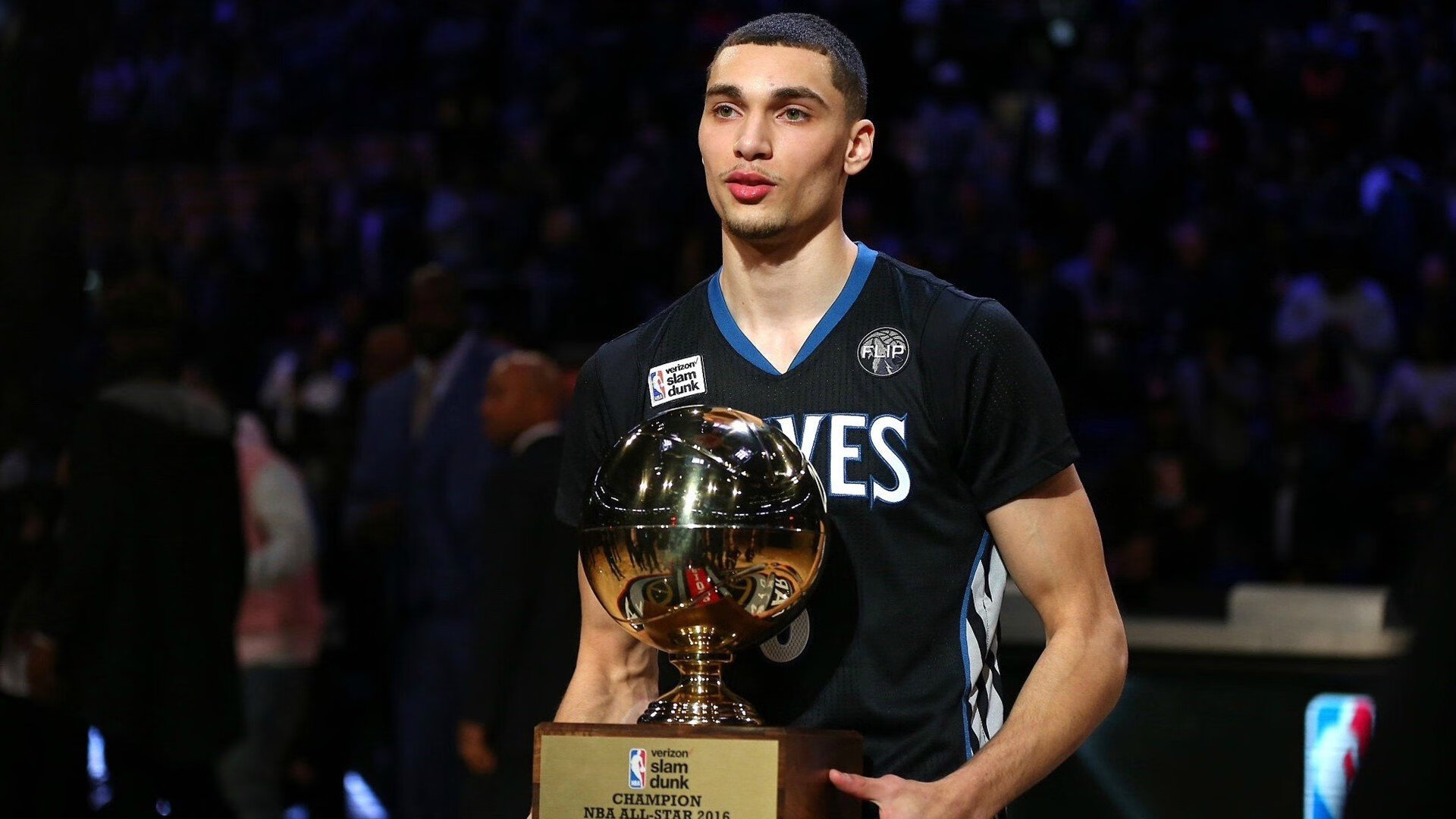 NBA夏季联赛杨瀚森场均数据抢眼吸粉无数，杨瀚森身高