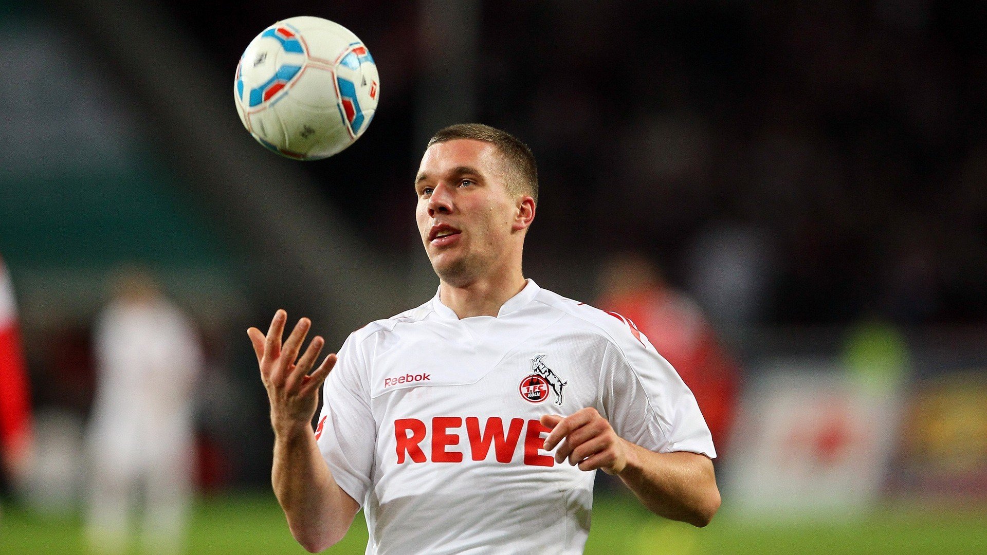 安东·李恩：精准的视野和传球让他成为全黑队的进攻指挥官，安东里尼